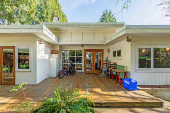 COZY FAMILY HOME IN THE HEART OF AMBLESIDE- 1488 Palmerston Avenue, West Vancouver